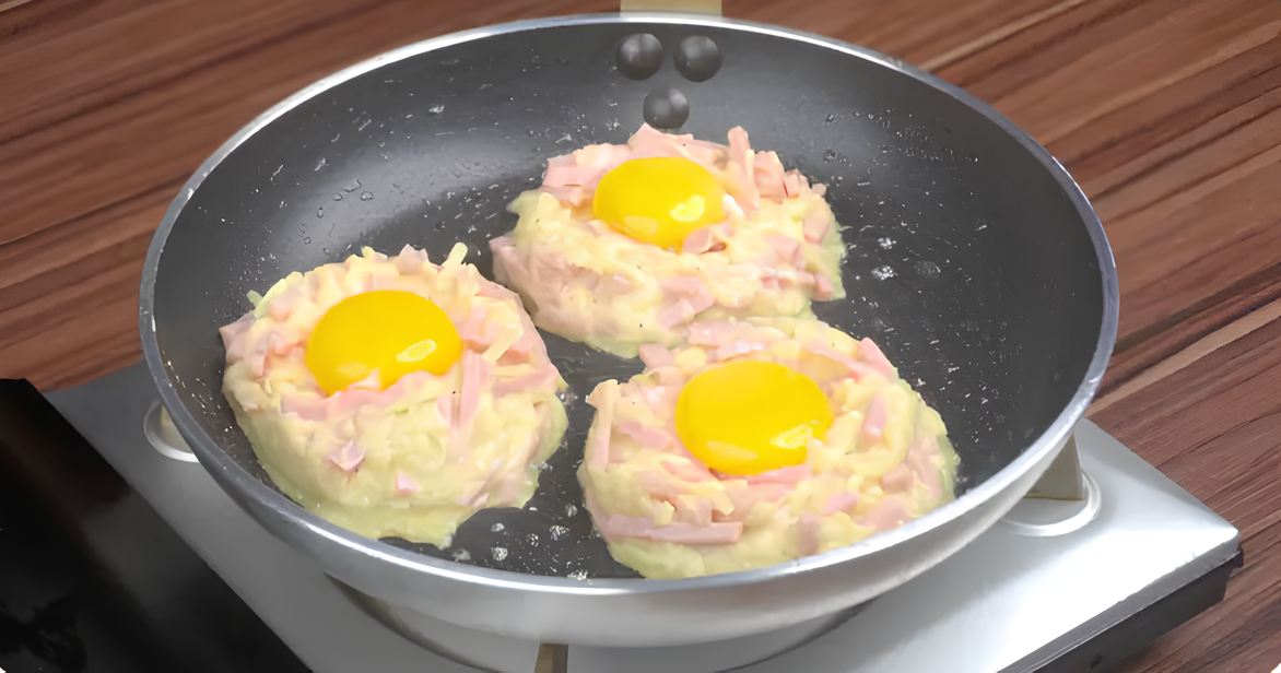 CAFÉ DE SARTÉN CON HUEVOS Y FIAMBRES